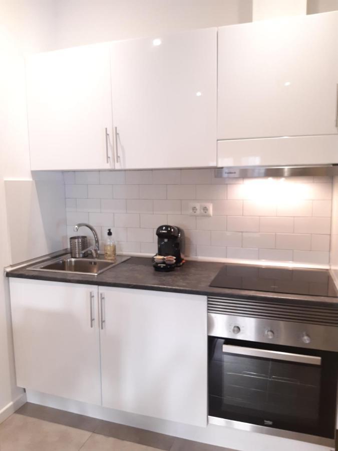 The Yellow Corner Apartment Аликанте Екстериор снимка