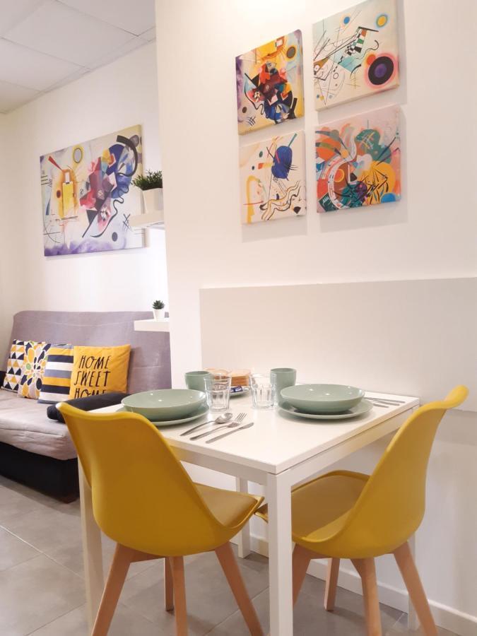 The Yellow Corner Apartment Аликанте Екстериор снимка